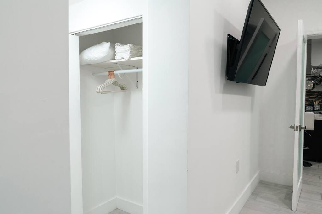 Villa Luxury Retreat 3B ,2Ba Pool , Coral Gables Center Miami Esterno foto