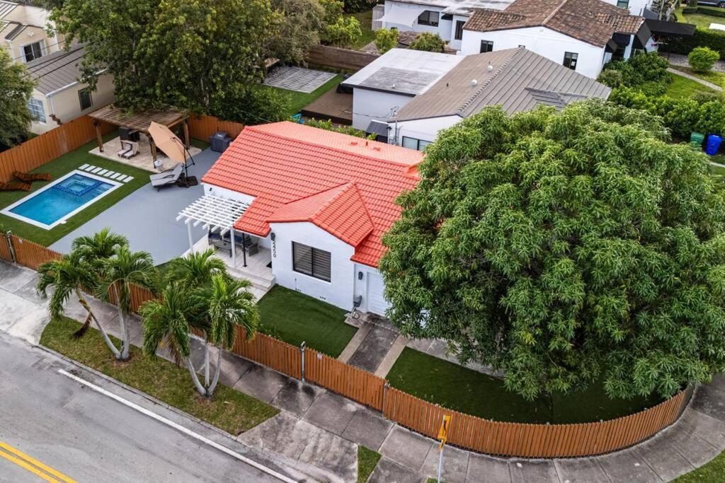 Villa Luxury Retreat 3B ,2Ba Pool , Coral Gables Center Miami Esterno foto